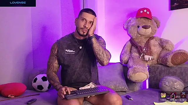 Seth_Vegaa Show Webcam