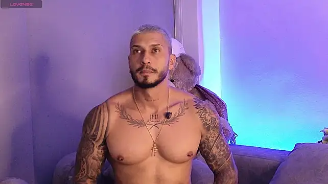 Seth_Vegaa Show in webcam