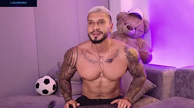 Seth_Vegaa Show Webcam