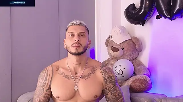 הופעת וובקאם של Seth_Vegaa