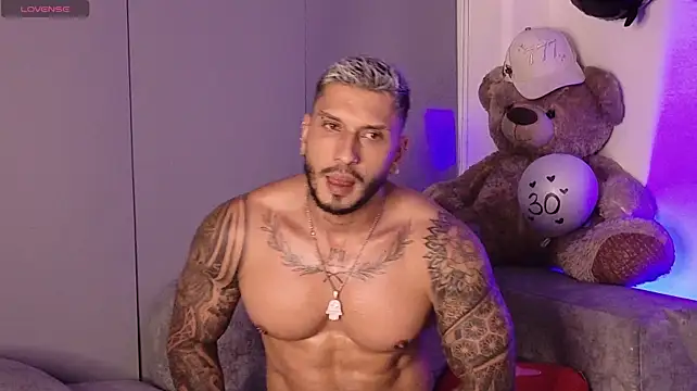 Seth_Vegaa Шоу с уебкамера