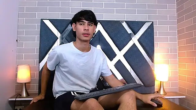 Kevin_Brooks1 – webcam-show