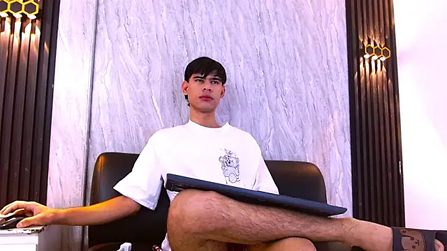 Kevin_Brooks1n Webbikameraesitys