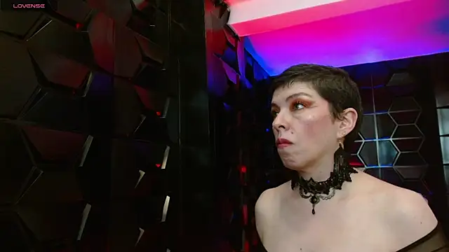 غرفة دردشة Sauvage_lilith المباشرة