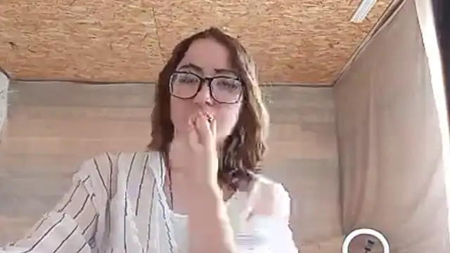 دردشة OliviaMoment الجنسية المباشرة