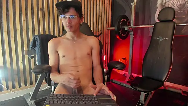 Adrian_Wolf Webcamshow