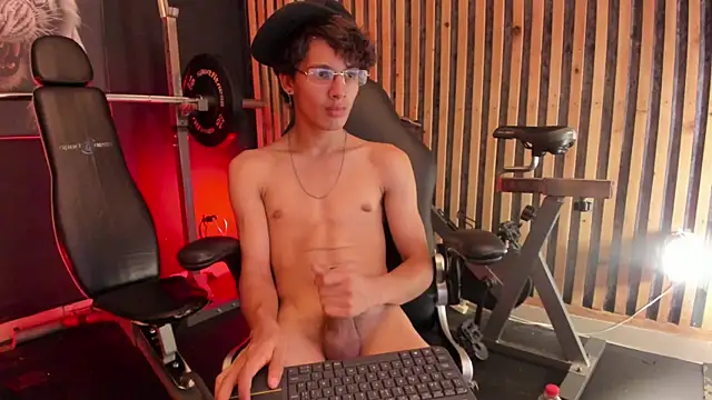 Adrian_Wolf Pertunjukan Webcam