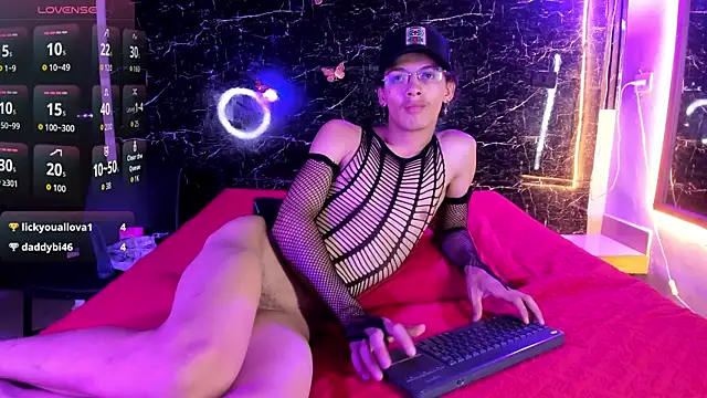 Adrian_Wolf Webcam show