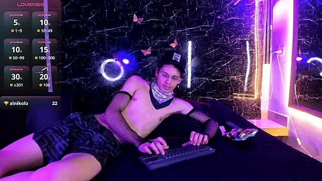 โชว์เว็บแคมของ Adrian_Wolf