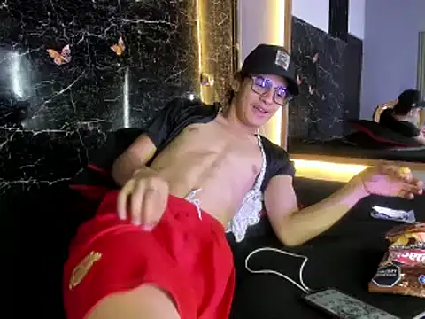 Adrian_Wolf Webcam show