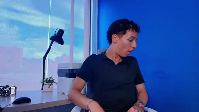 Shadow_Booy Show in webcam