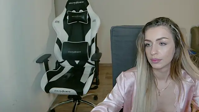 Webkamerová show anyaamurr