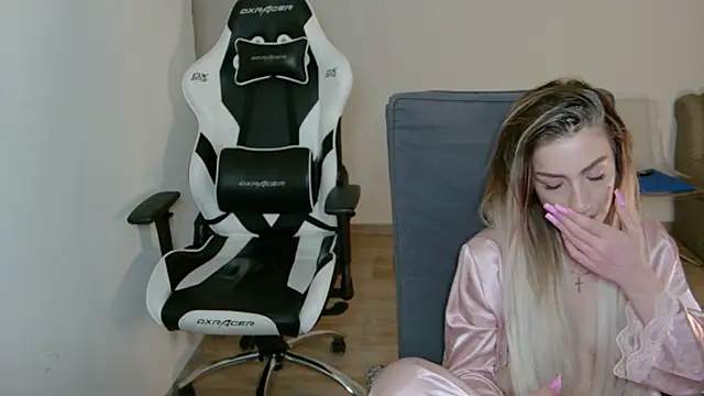 anyaamurr's Webcam Show