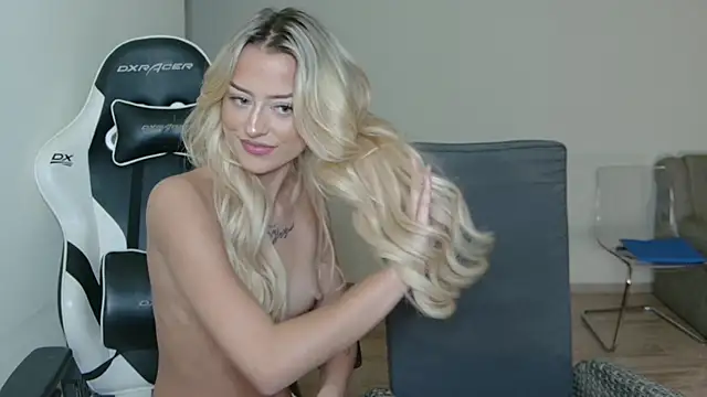 anyaamurr webcam show