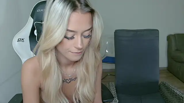 anyaamurr webcam show