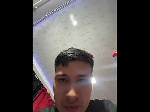 JULIANHOTSEX webcam show