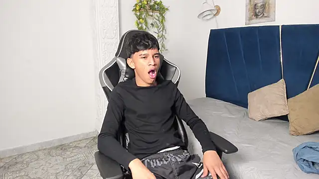 stiven_cum2 Pertunjukan Webcam