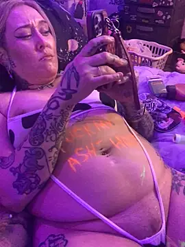 Chat +18 de addiashtray ao vivo