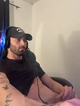 Aaron_hyuga webkamerás műsora