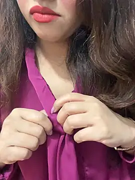 Yours_riya11 Webcam-Show