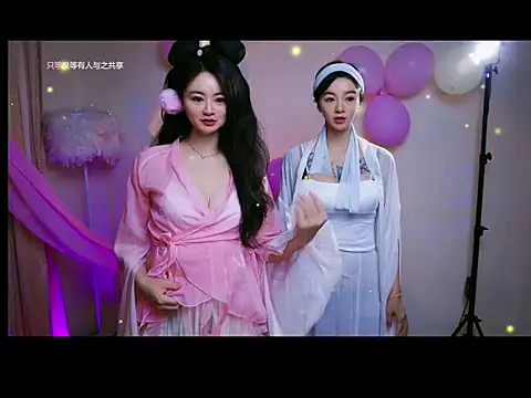 Pinnnkcat 在線直播表演