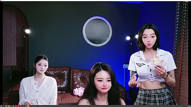 Pinnnkcat Pertunjukan Webcam