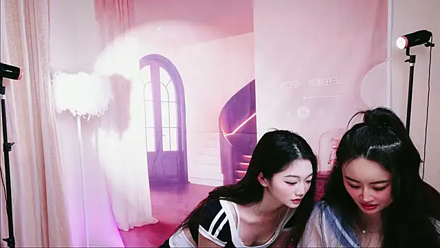 Pinnnkcat's Webcam Show