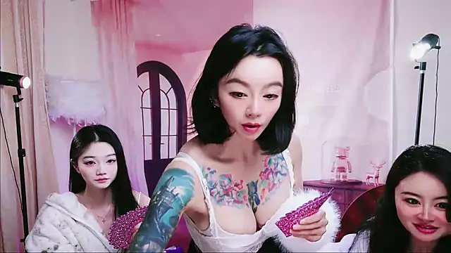Pinnnkcat – webcam-show