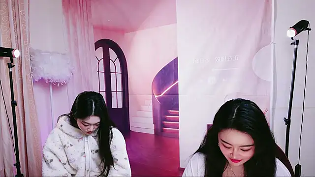 Pinnnkcat 在線直播表演
