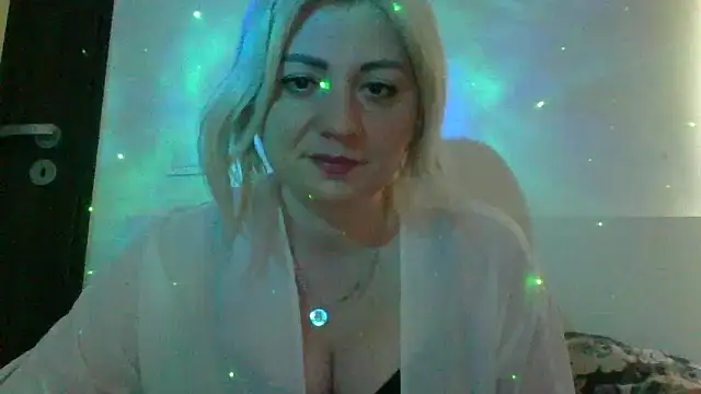 Show de LunaaKiss na webcam