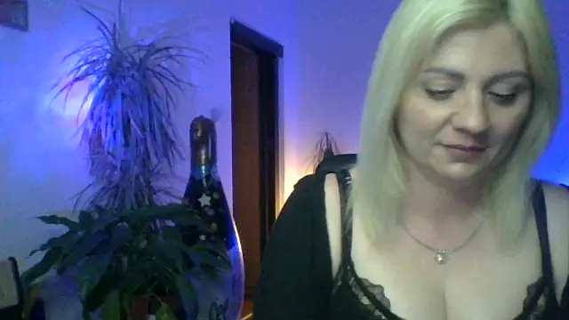 LunaaKiss Webcam Show