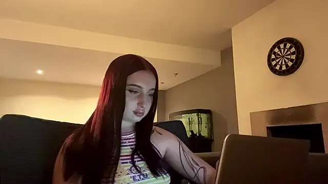 Вебкам-шоу loveurhandss