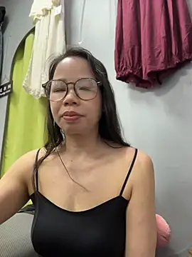 honghong_mother's Webcam Show