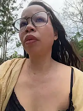 honghong_mothern Webbikameraesitys