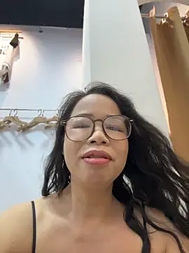honghong_mother's Webcam Show