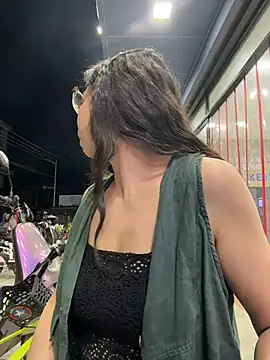 honghong_mother's Webcam Show