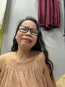 honghong_mother's Webcam Show