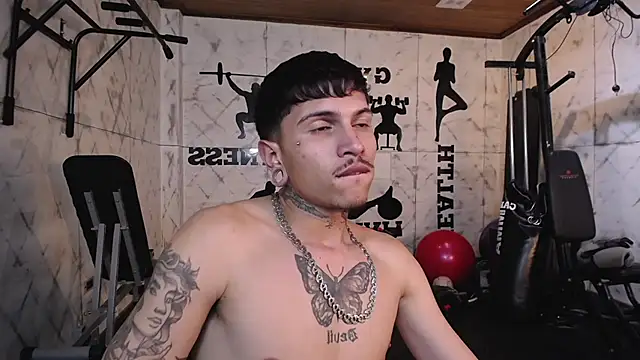 Valentino_Knox Webcamshow