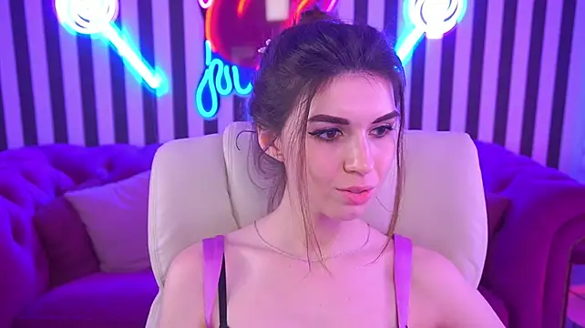 Chat +18 de KylieJoyys ao vivo