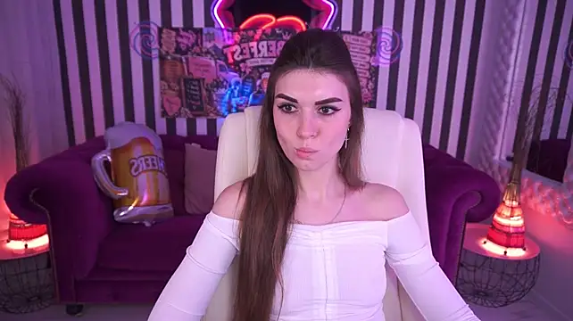 KylieJoyys Adlı Modelin Canlı XXX Sohbeti