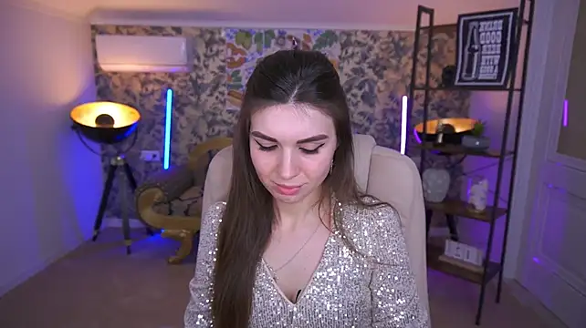 KylieJoyys Adlı Modelin Canlı XXX Sohbeti