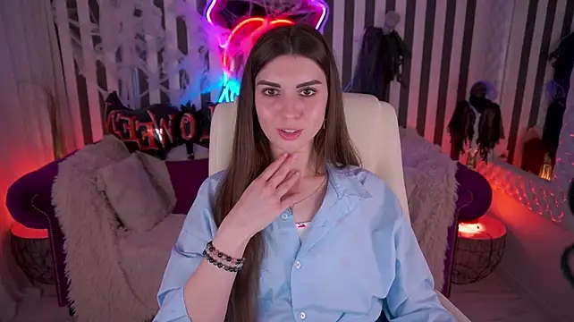 KylieJoyys Adlı Modelin Canlı XXX Sohbeti