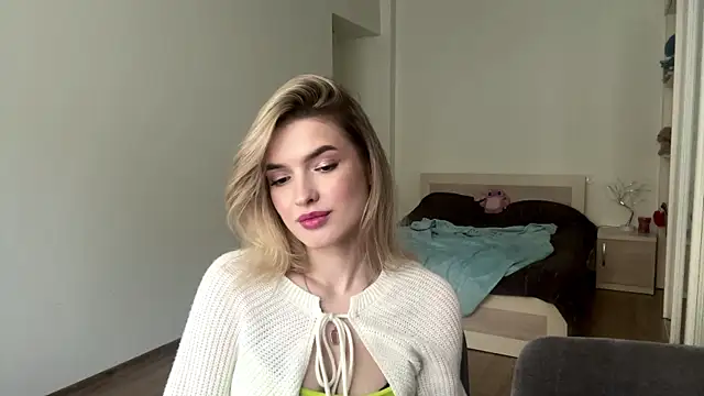 Midnight_Postcard's Webcam Show