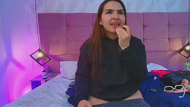 CelesteNeirafg's Webcam Show