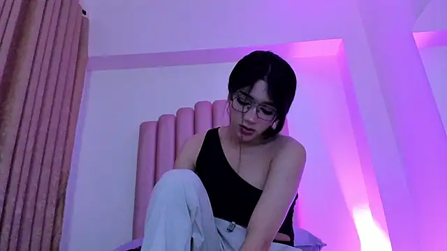 Lana_fox01 Show in webcam