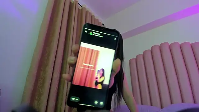 Lana_fox01's Webcam Show