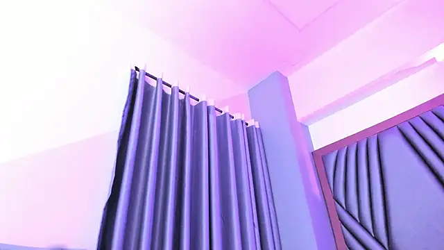 Pokazy przed kamerką – Lana_fox01