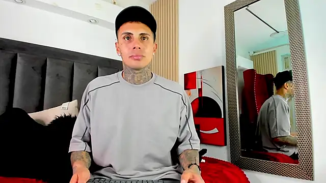 Show modela Kael_Calle na web-kameri