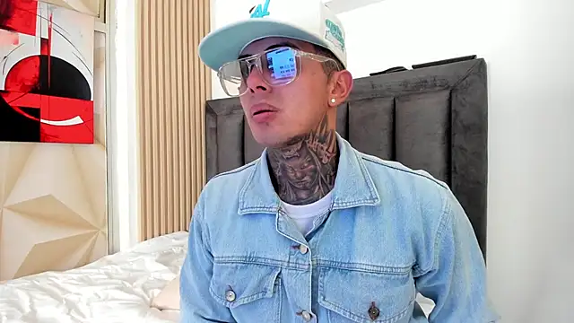 Kael_Calle Show in webcam