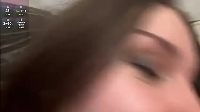 הופעת וובקאם של juliahashish